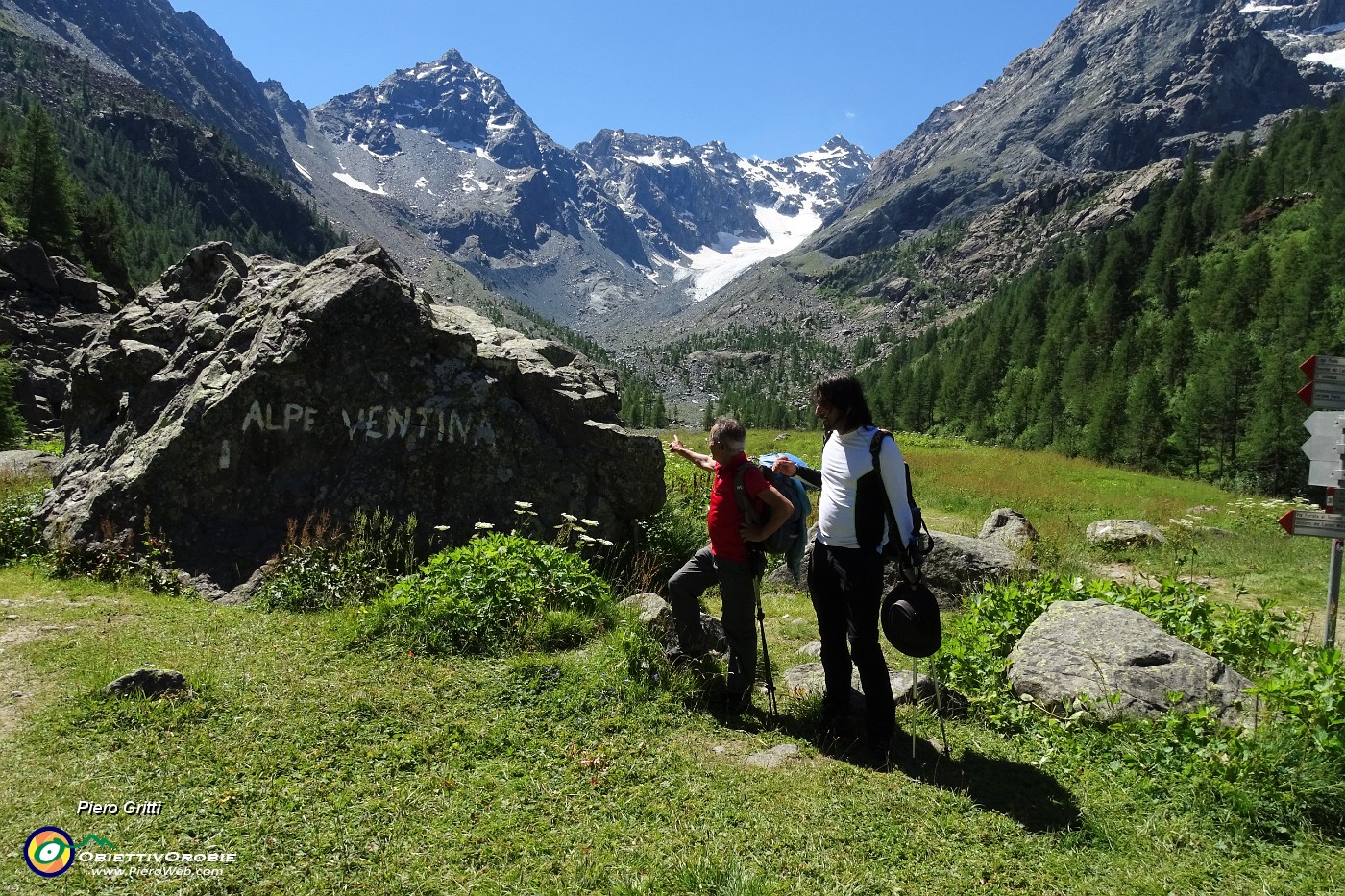 26 In Alpe Ventina con prima vista verso il ghiacciaio .JPG